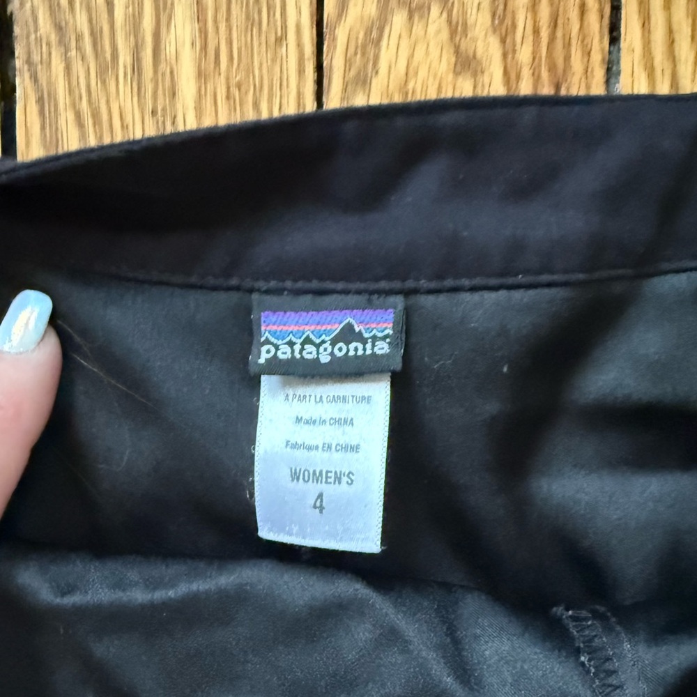Patagonia Women’s Skort - Size 4 - Picture 3 of 3